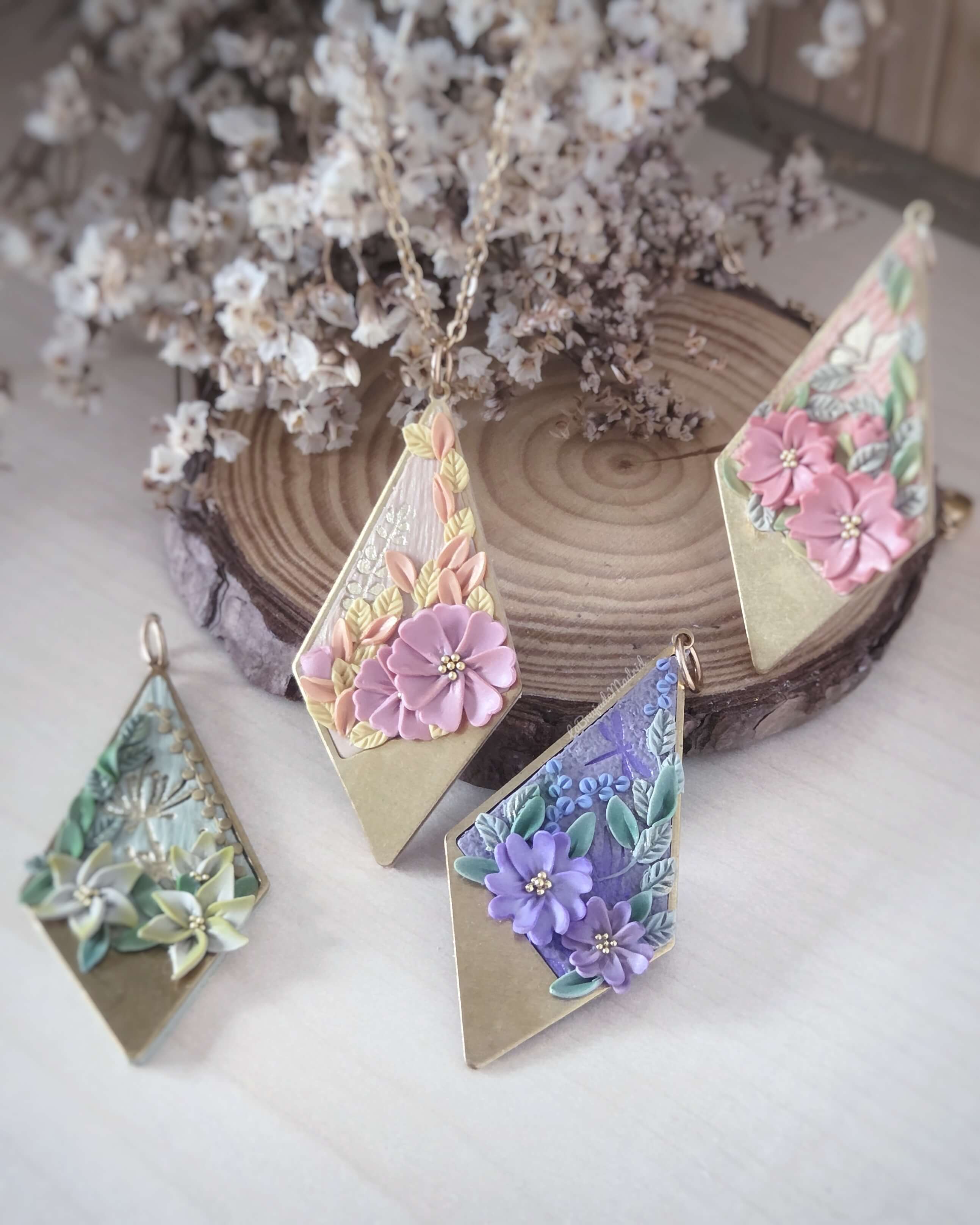 Colgante Flores con historias - Imagen 2